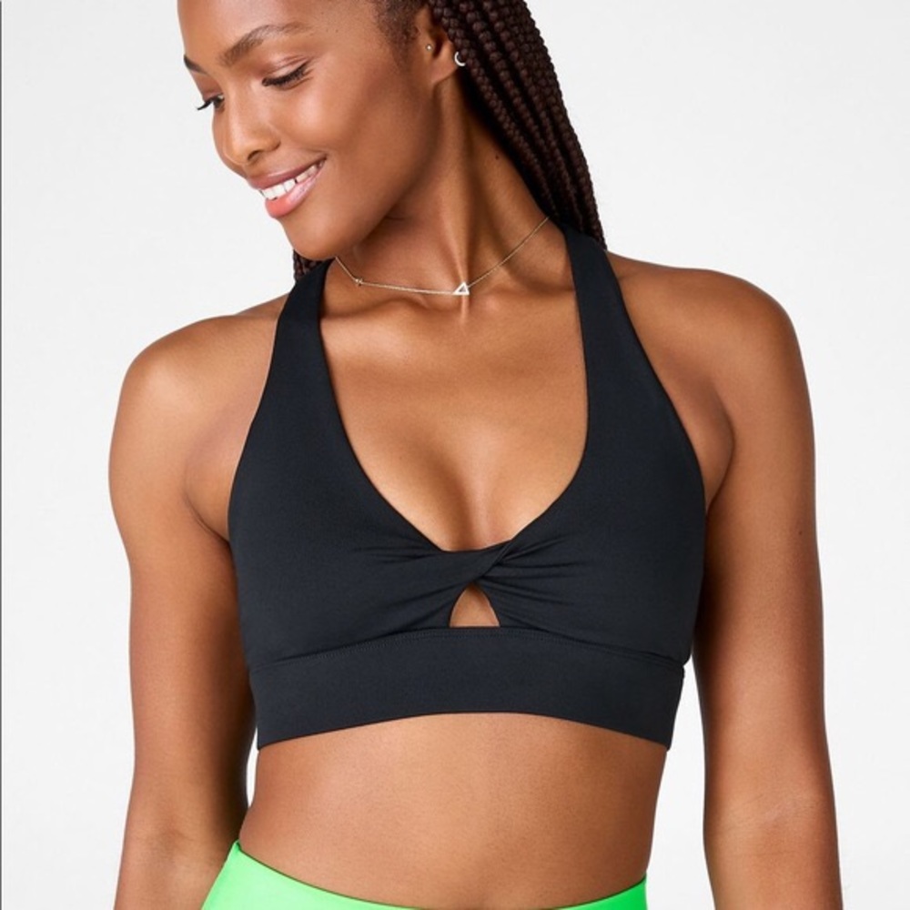 Fabletics | Oasis Twist Sports Bra; Black